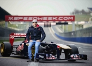 开云体育登录-包含威廉姆斯鏖战红牛二队，塞恩斯惊艳四座的词条