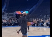 开云体育登录-包含雄鹿轻取热火B队，贝弗利绝境逆转的词条