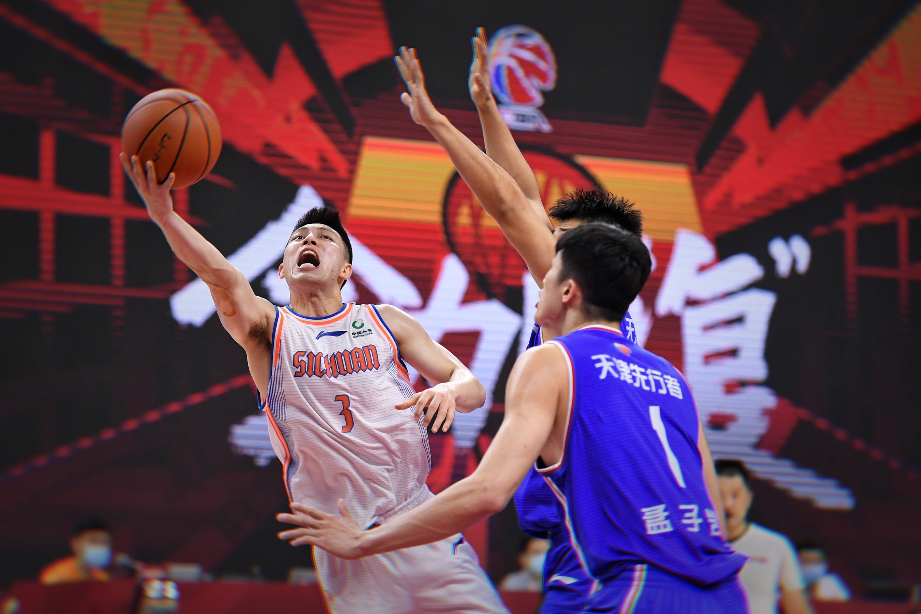 狼队客场逼平对手，表现令人鼓舞的简单介绍