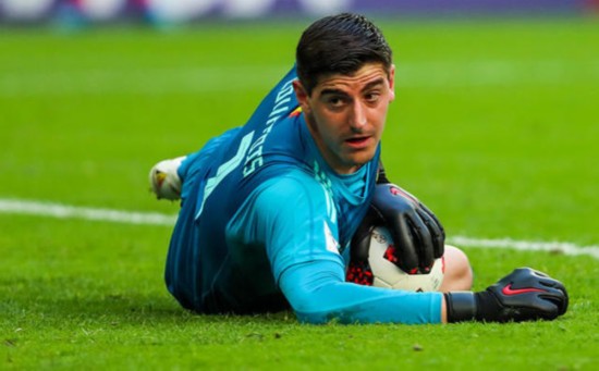 蘇克街球隊獲得戰利品，曼聯軟拉位合作