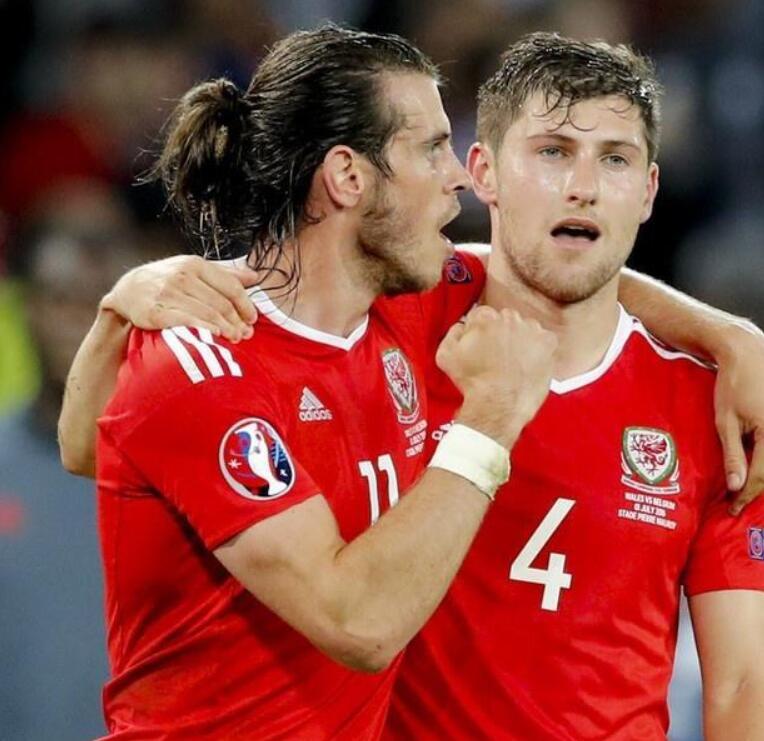 关于斯旺西城后防困墵，主帅寻求引援补强的信息