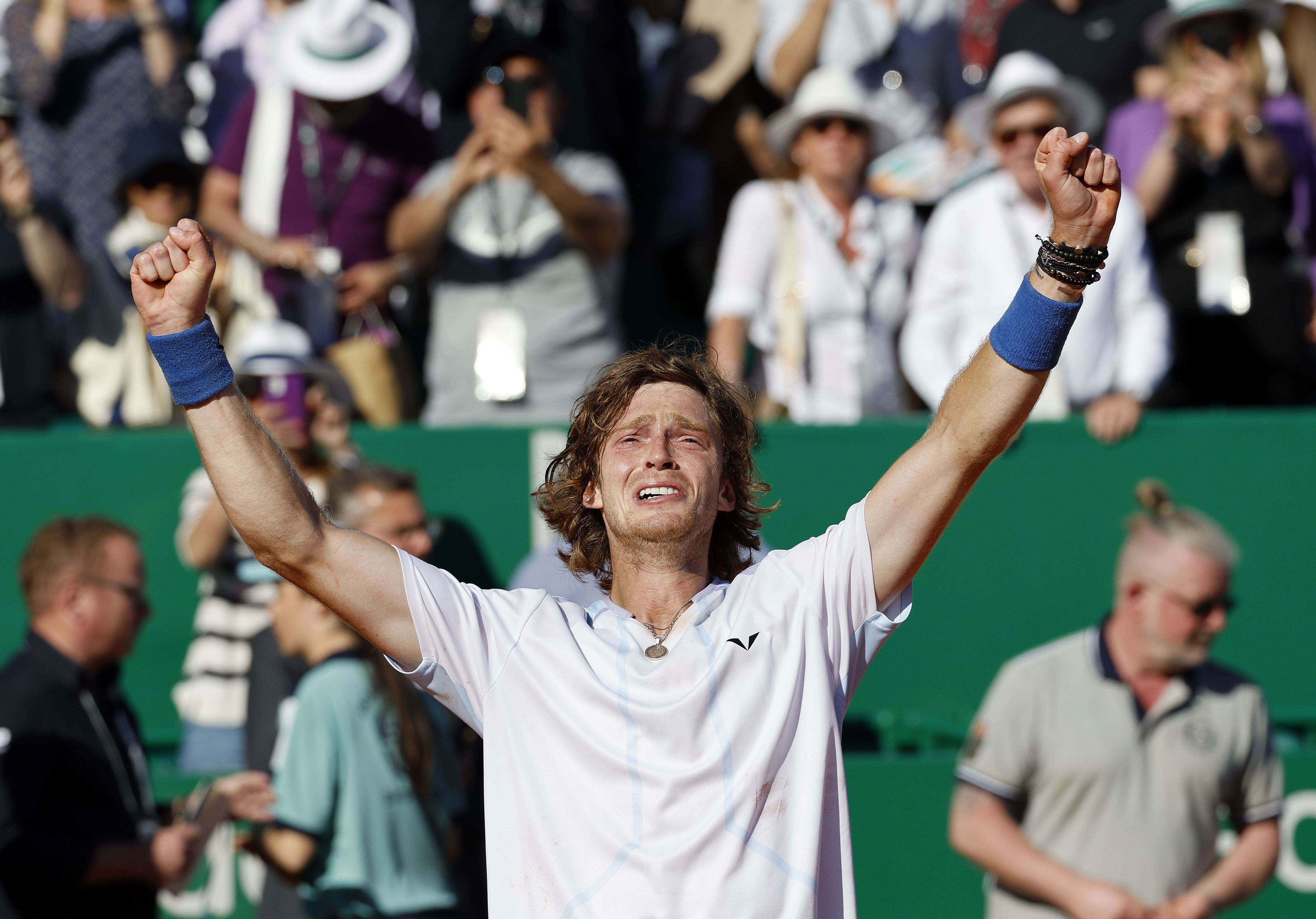 关于蒙特卡洛大师赛险胜年终总决赛,兹维列夫点燃赛场的信息 关于蒙特卡洛大师赛险胜年终总决赛,兹维列夫点燃赛场的信息