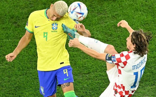 瑞典鏖战克罗地亚，蒂亚戈扛起全队