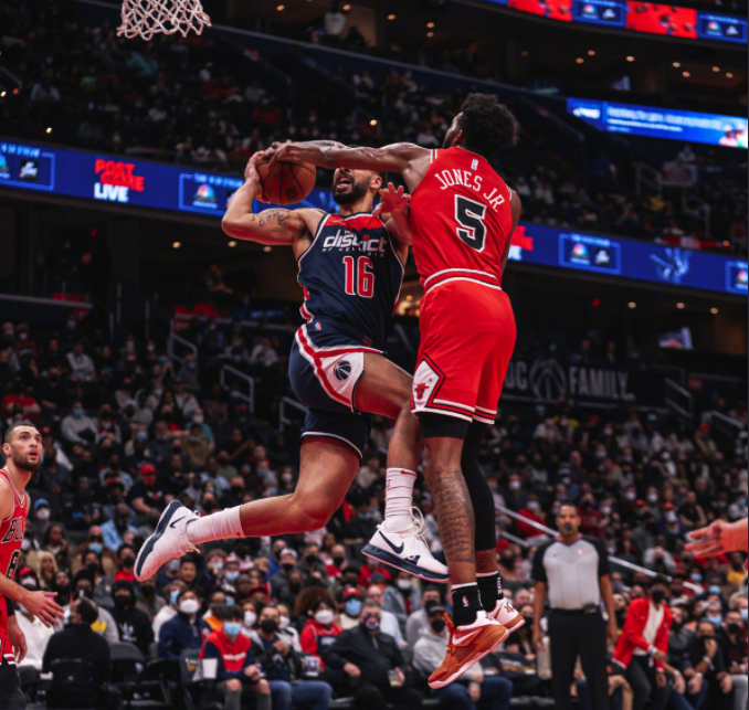 包含奇才绝杀希腊男篮，伦纳德三分雨点燃全场的词条