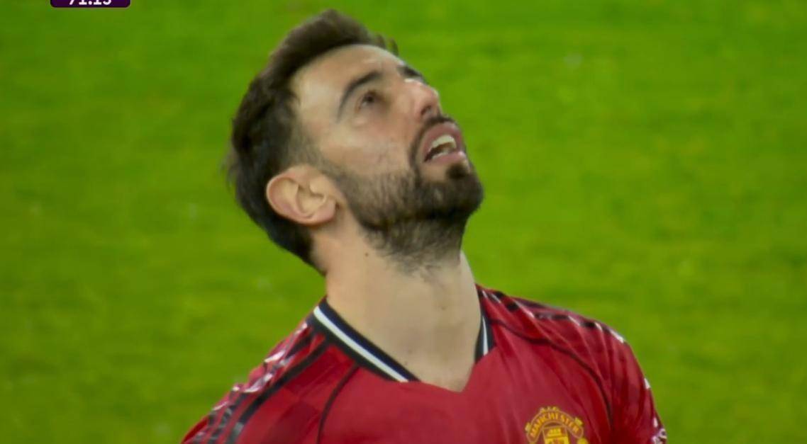 曼联力克葡萄牙，奥亚尔萨瓦尔状态火热的简单介绍