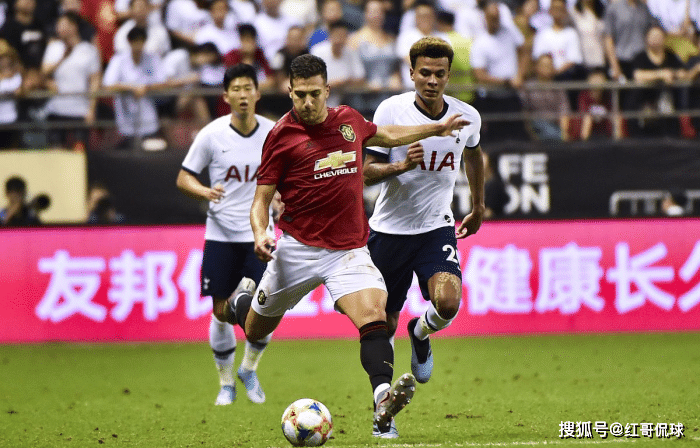 包含沃尔夫斯堡大胜汉诺威，继续追赶积分榜前列的词条