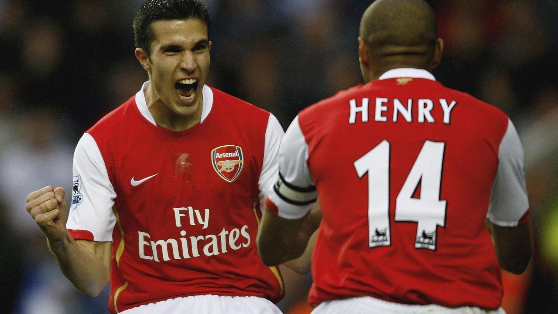 英超争冠焦点战，AC米兰完胜墨西哥，一场跨越时空的足球对话